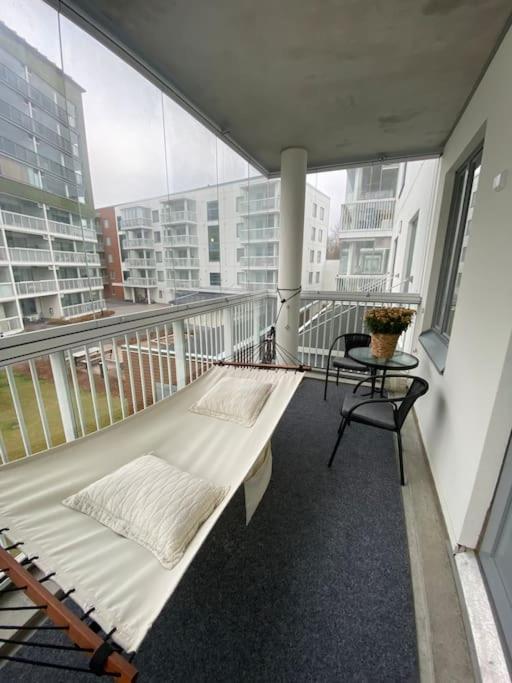 Modern Two Bedroom Apartment Near Helsinki Airport Vantaa Exterior foto