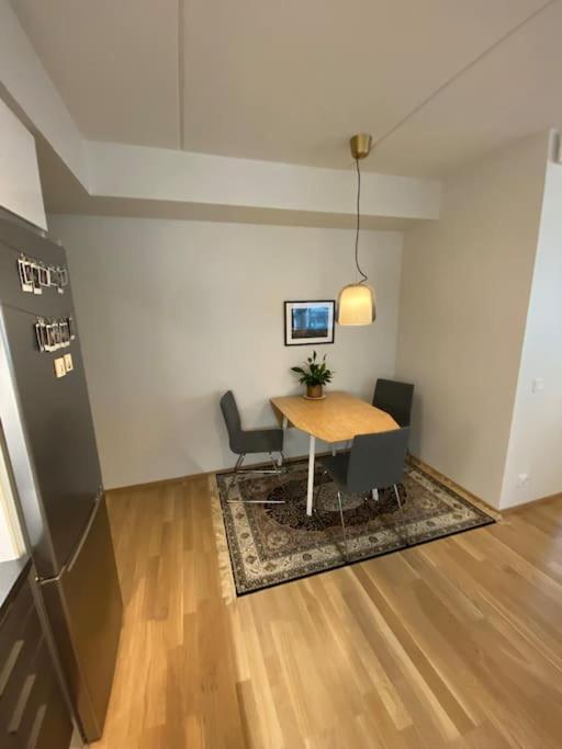 Modern Two Bedroom Apartment Near Helsinki Airport Vantaa Exterior foto